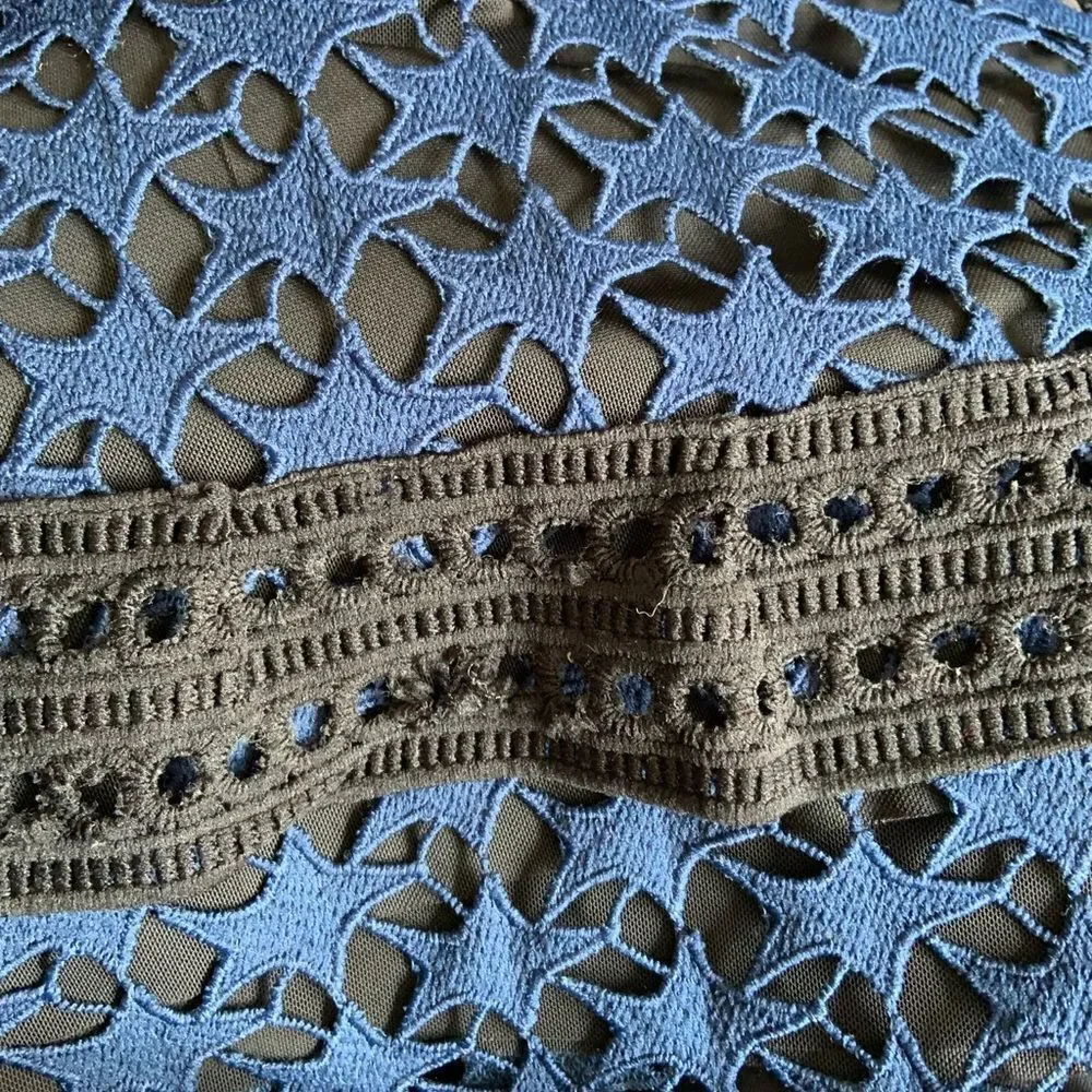 Few Moda Star Lace Mini Dress - Picture 8 of 11